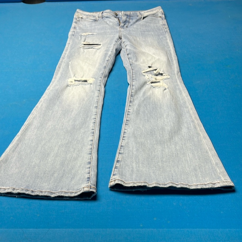 American Eagle light wash flare. Never worn